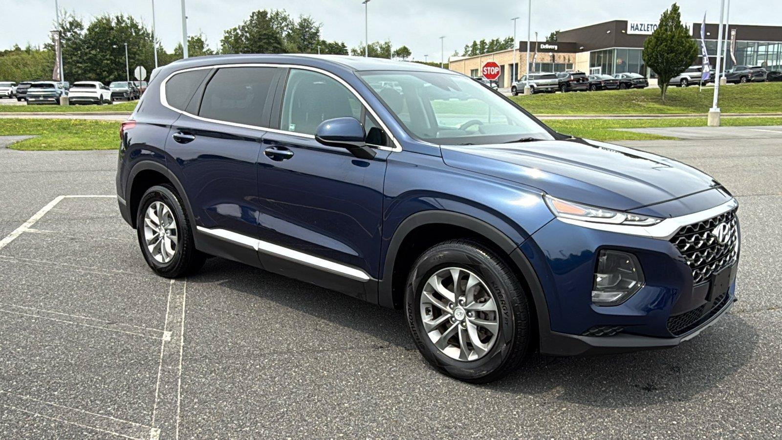 Used 2020 Hyundai Santa Fe SE AWD/4WD image 2