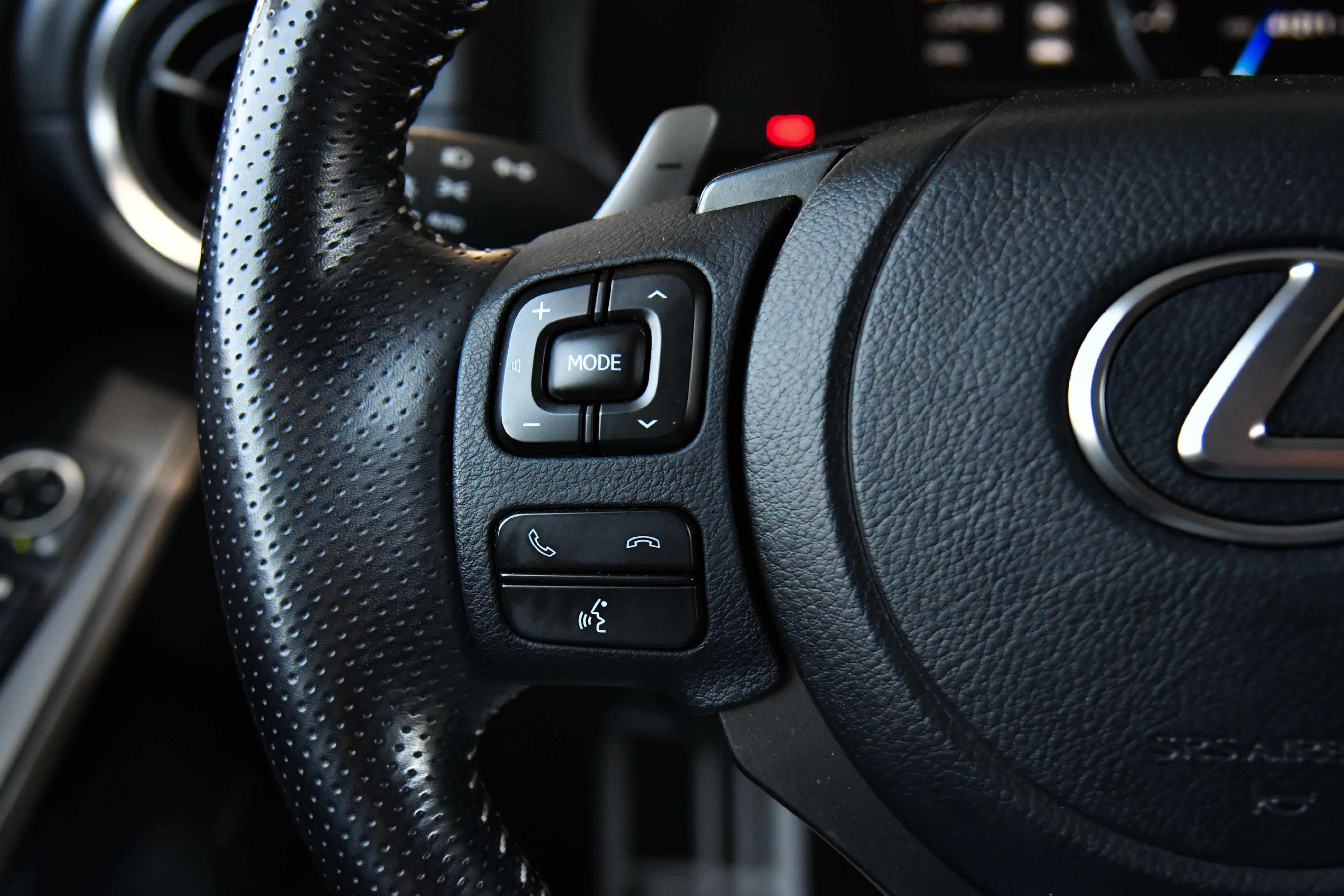 Used 2022 Lexus IS 350 F Sport w/ Navigation Package RWD image 33