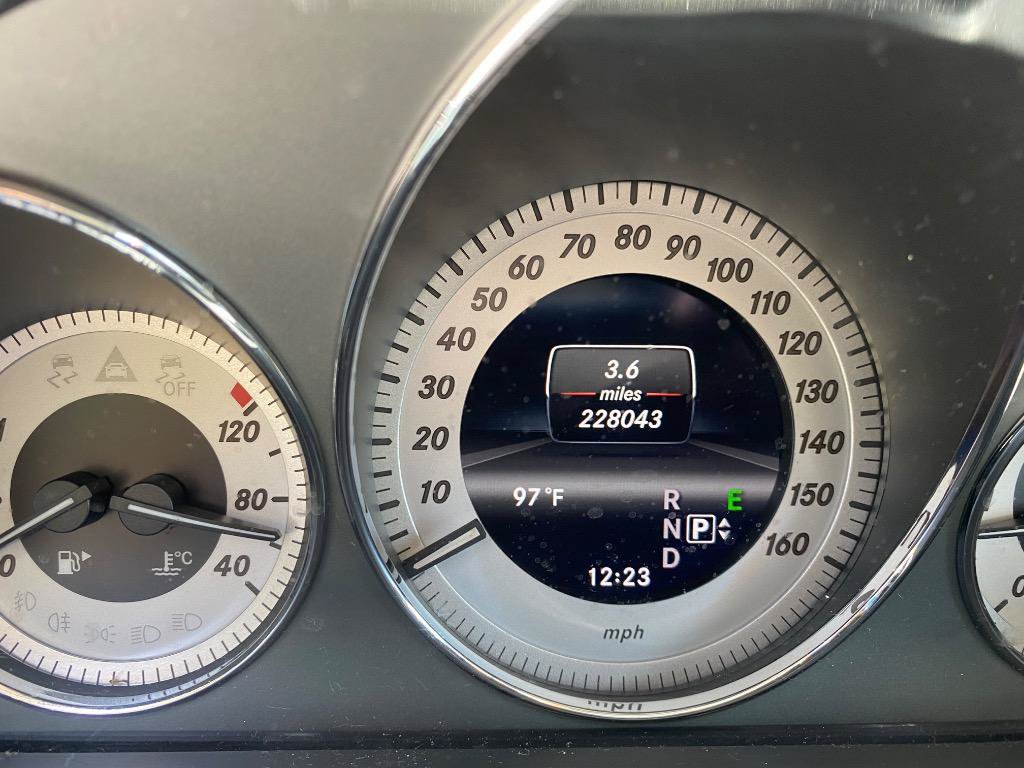 Used 2013 Mercedes-Benz GLK 250 BlueTEC 4MATIC image 32