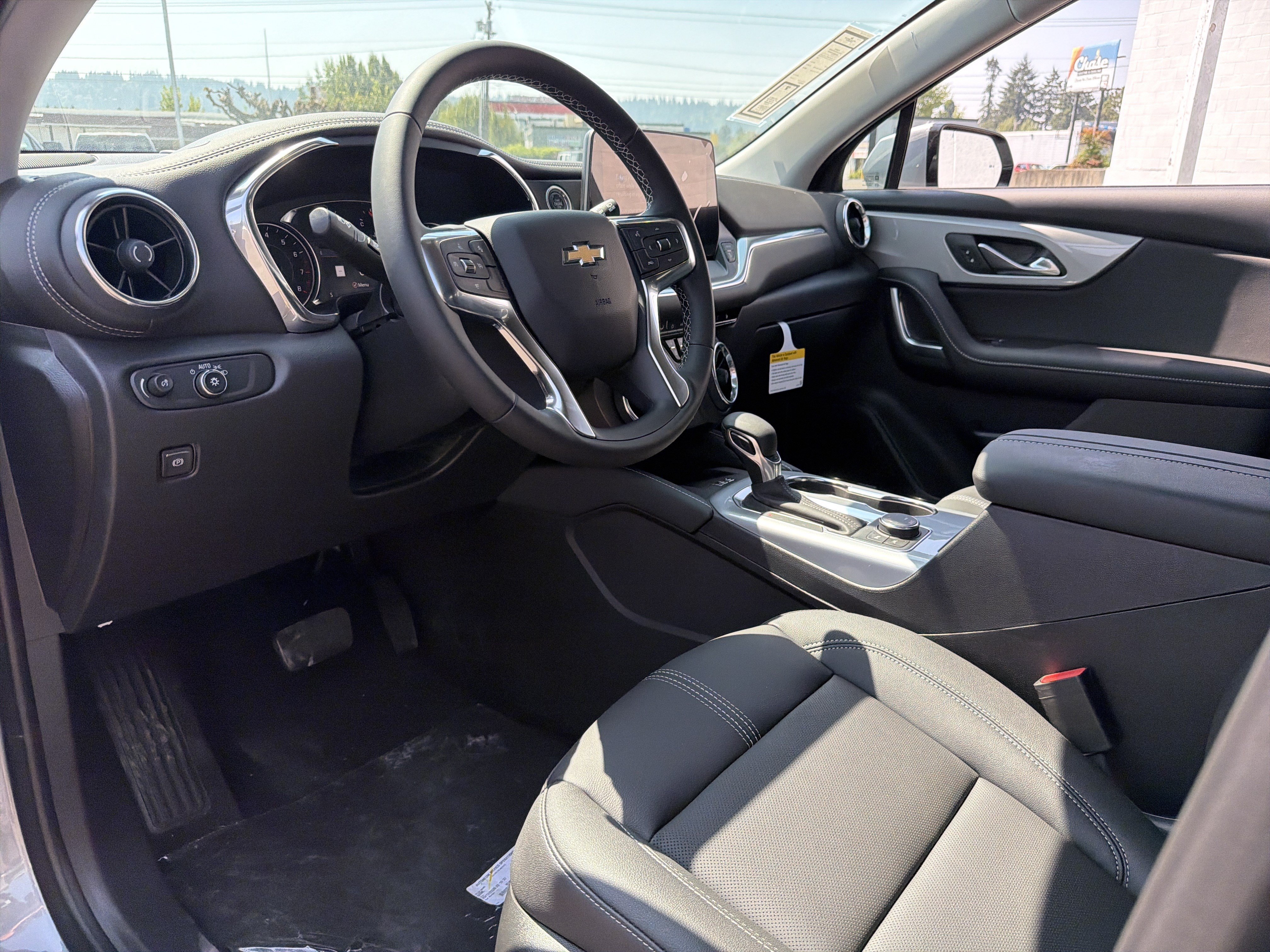 New 2026 Chevrolet Blazer LT w/ Sound & Technology Package AWD/4WD image 9