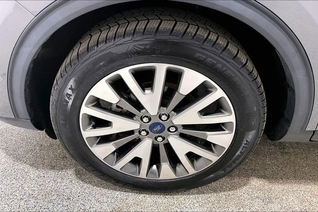 Used 2021 Ford Escape Titanium image 36