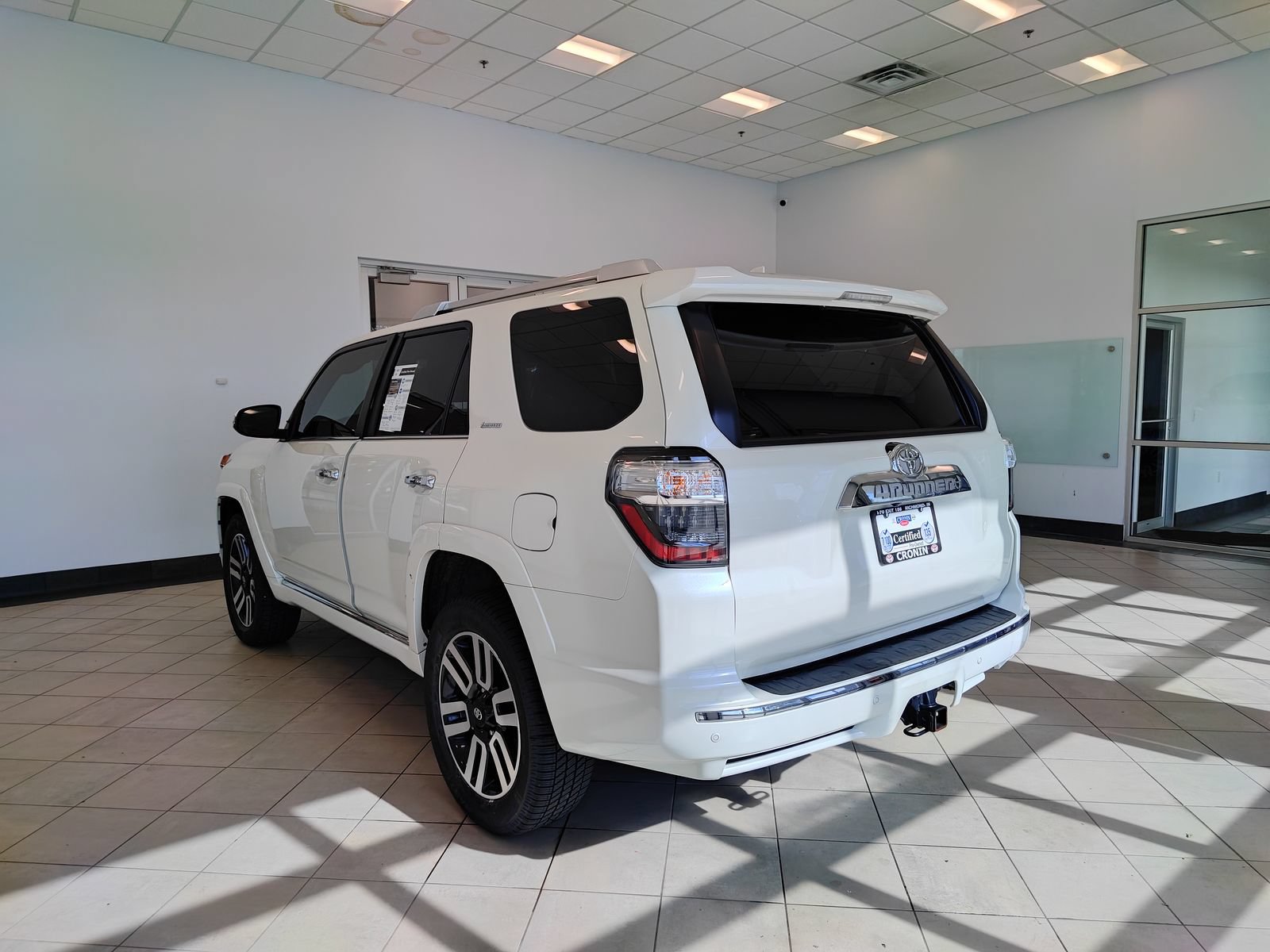 Used 2023 Toyota 4Runner Limited AWD/4WD image 5
