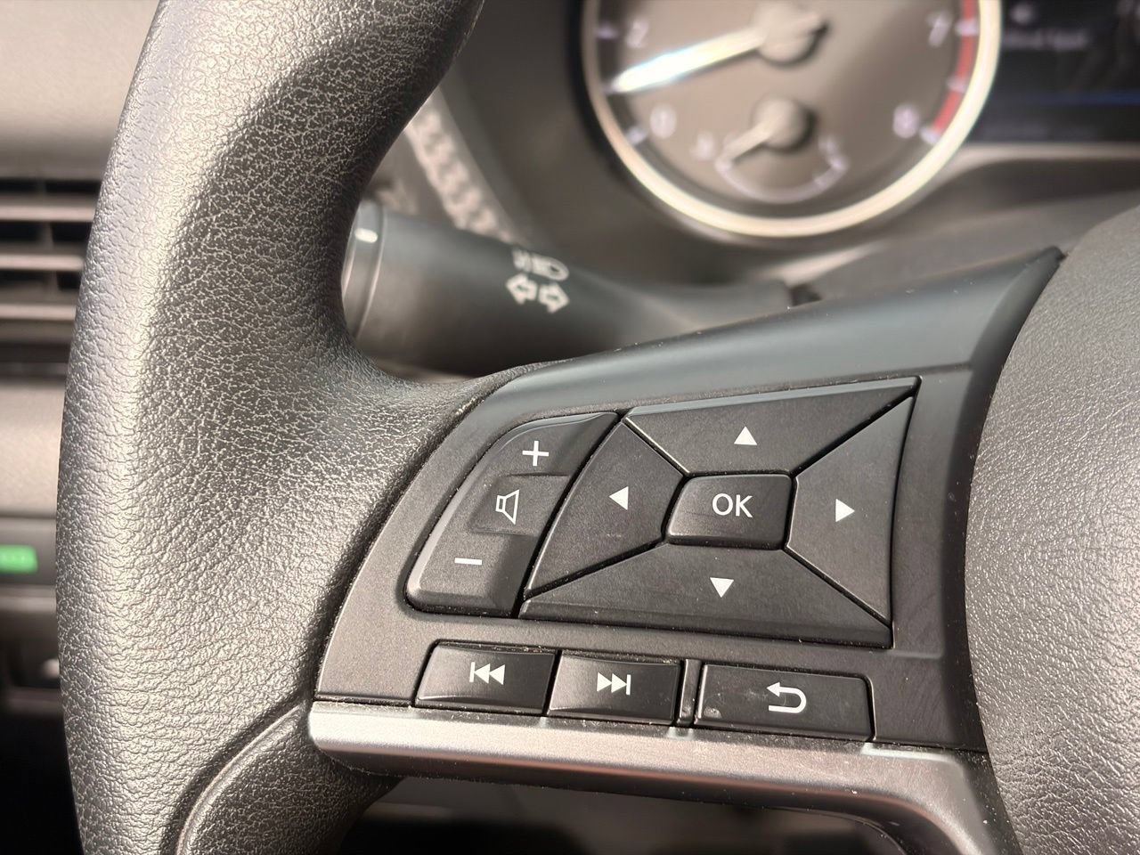 Certified 2024 Nissan Sentra SV FWD image 28