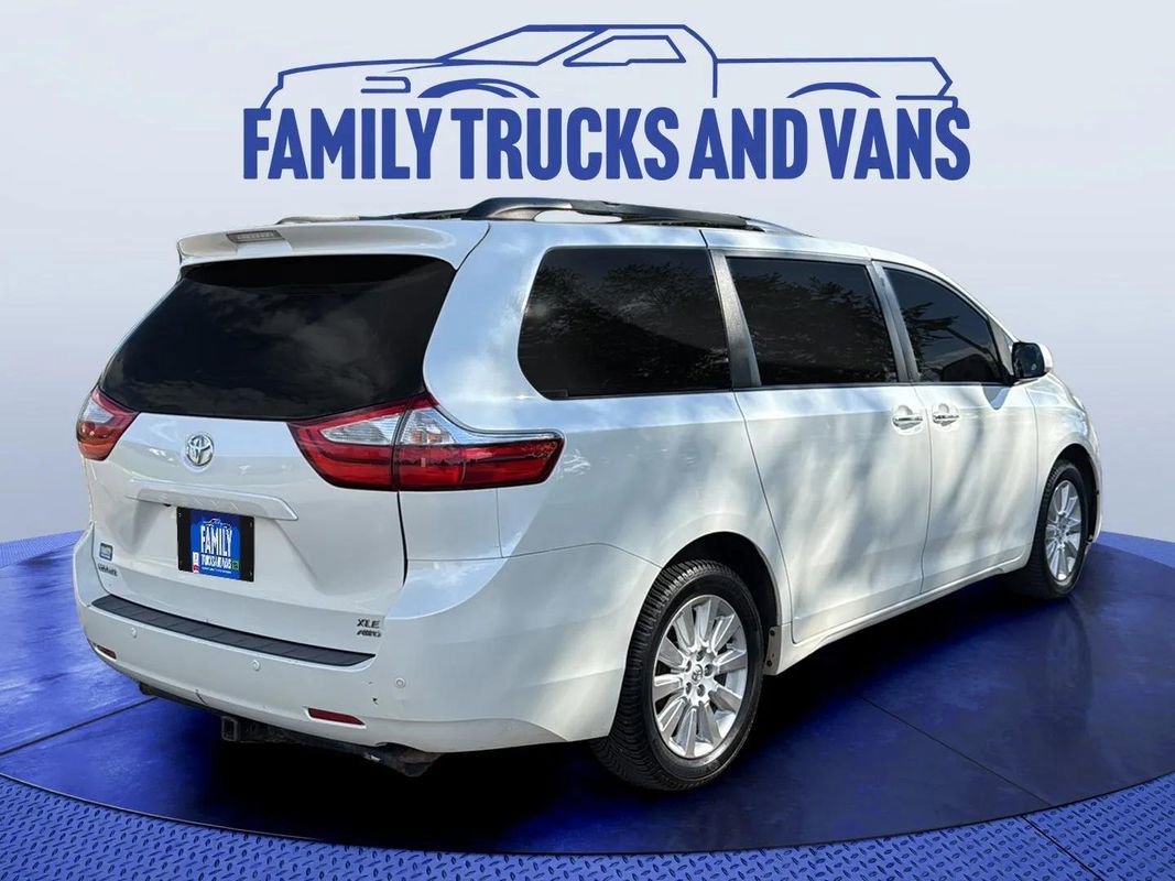 Used 2015 Toyota Sienna XLE image 5