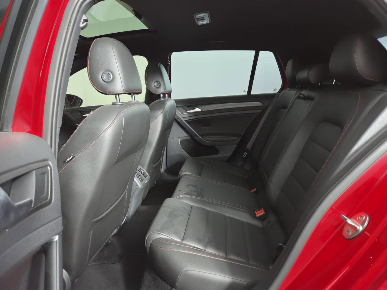 Used 2020 Volkswagen GTI SE FWD image 19