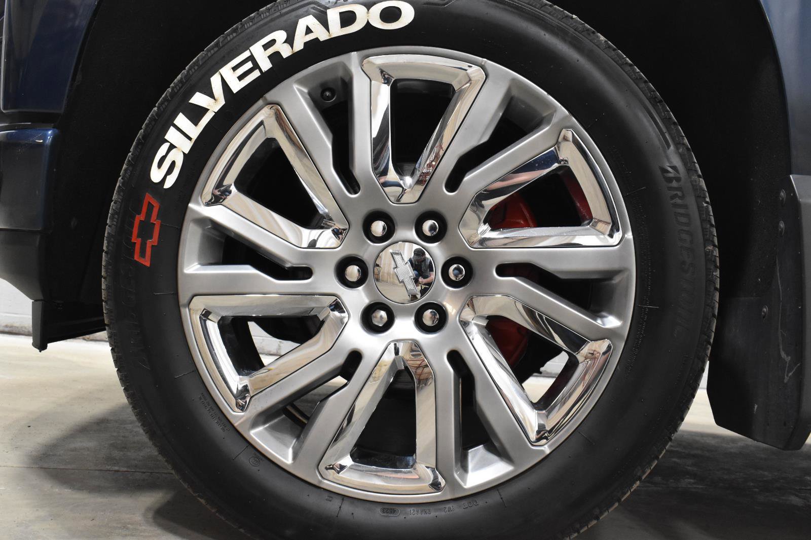 Used 2019 Chevrolet Silverado 1500 High Country w/ High Country Premium Package AWD/4WD image 30
