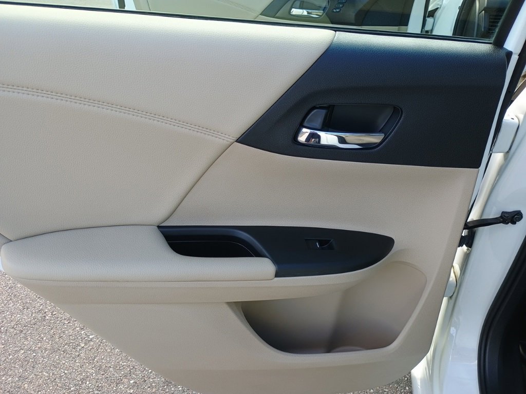 Used 2015 Honda Accord EX-L image 15