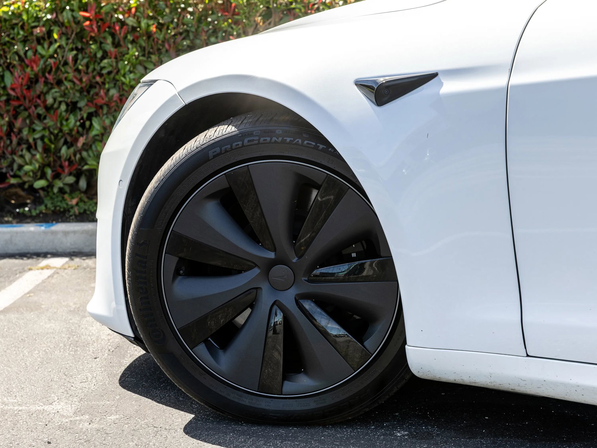 Used 2022 Tesla Model S Standard Range AWD/4WD image 14