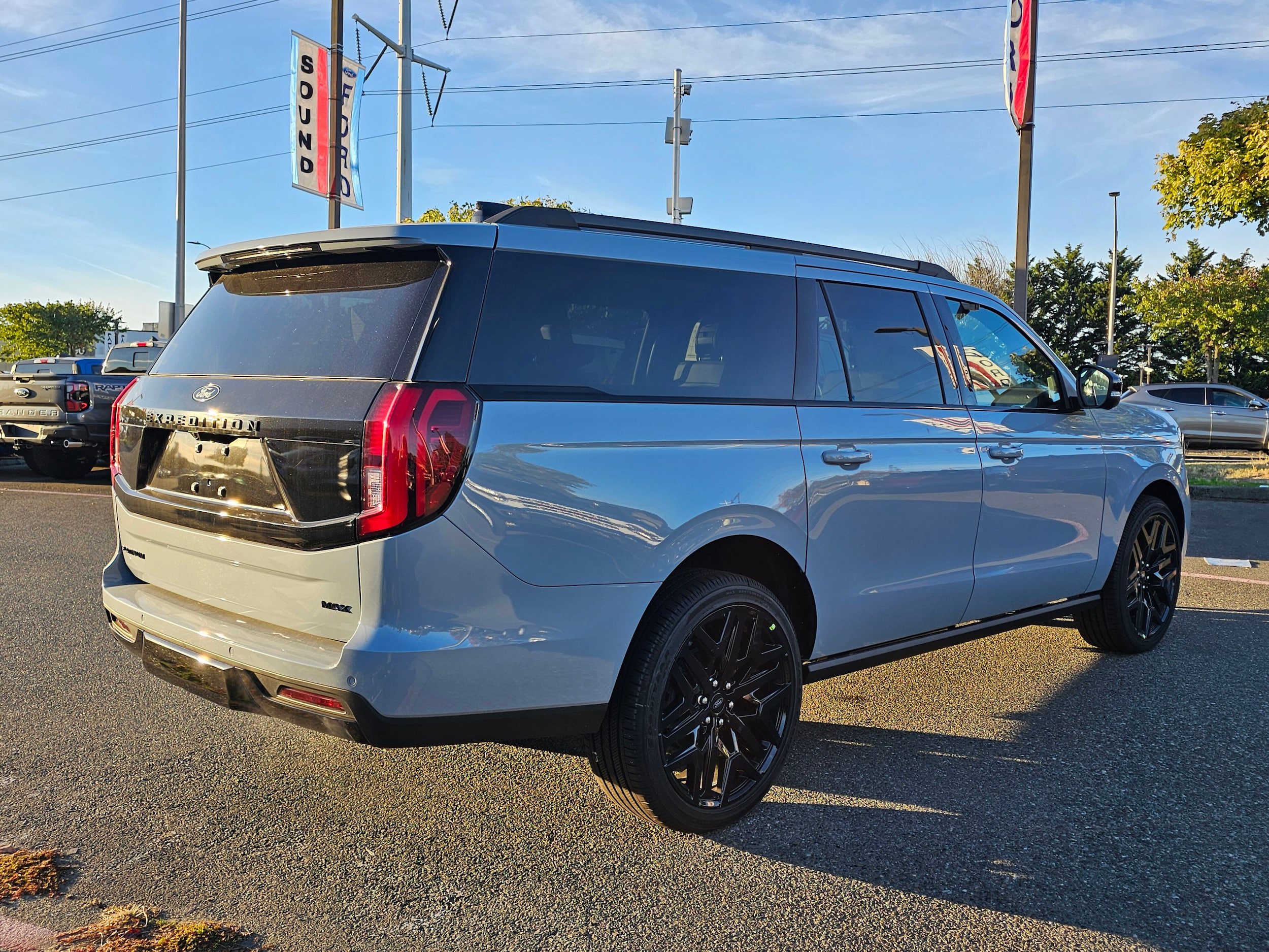 New 2027 Ford Expedition Max Platinum w/ Stealth Performance Package AWD/4WD image 5