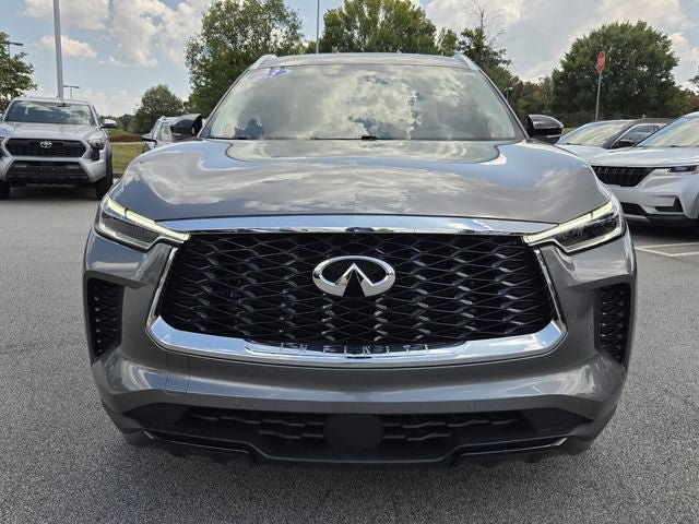 Used 2023 INFINITI QX60 Luxe w/ Performance Audio Package AWD/4WD image 3