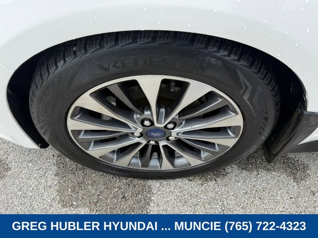 Used 2017 Ford C-MAX Titanium w/ Equipment Group 301A FWD image 10