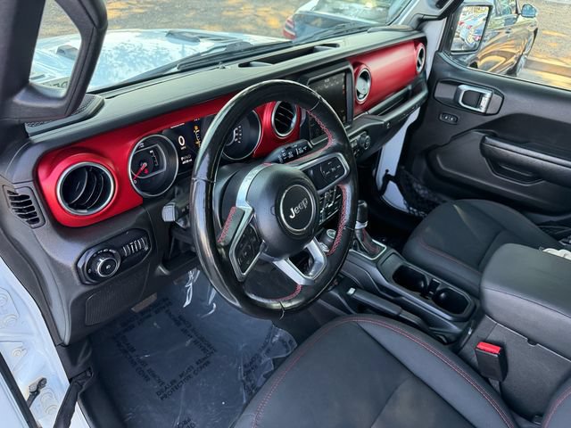 Used 2022 Jeep Wrangler Unlimited Rubicon w/ Cold Weather Group AWD/4WD image 13