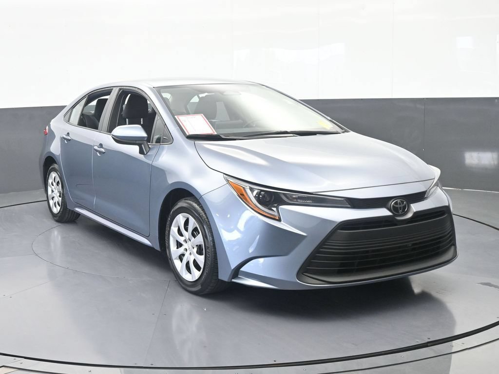 Used 2024 Toyota Corolla LE FWD image 9