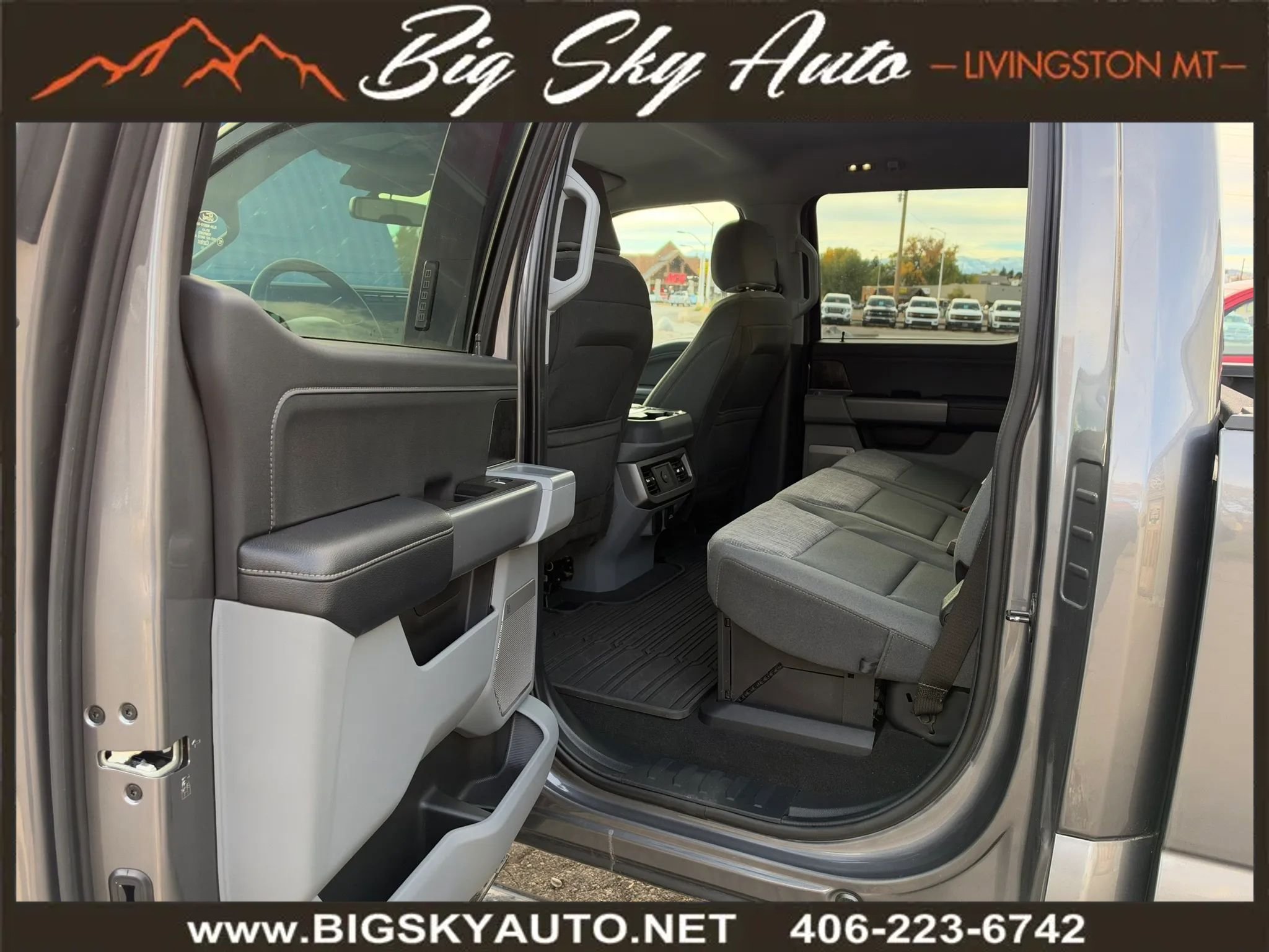 Used 2023 Ford F350 XLT w/ XLT Premium Package AWD/4WD image 18