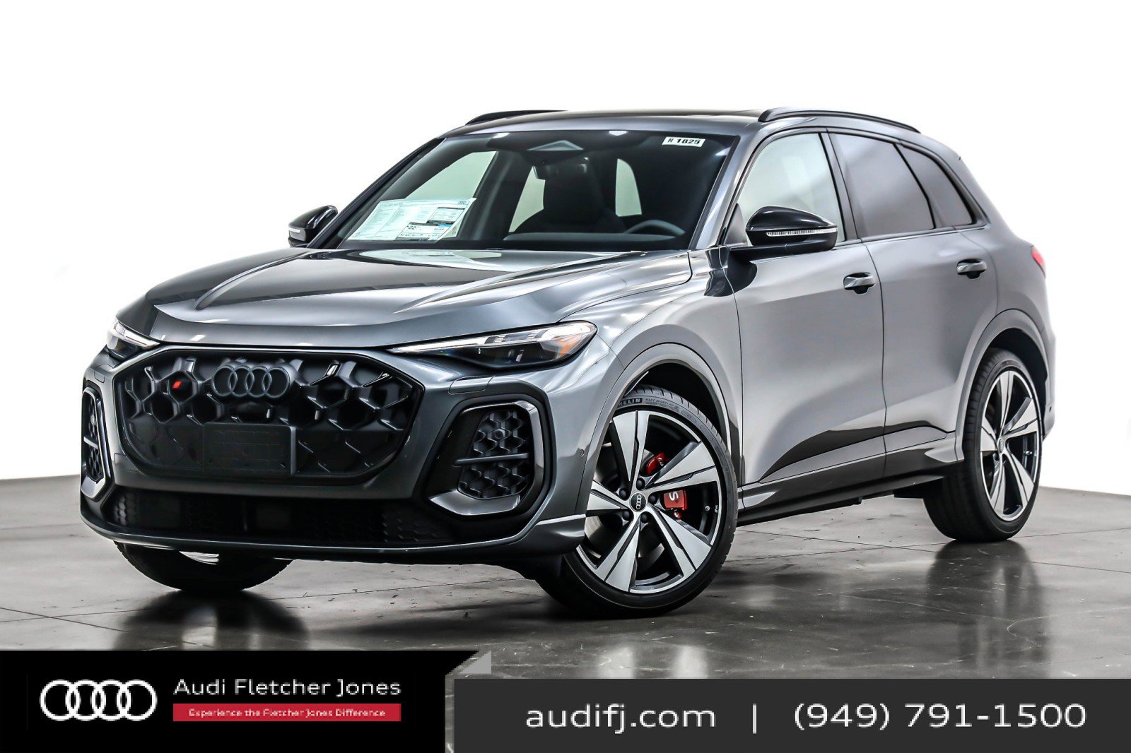 New 2025 Audi SQ5 Prestige image 1