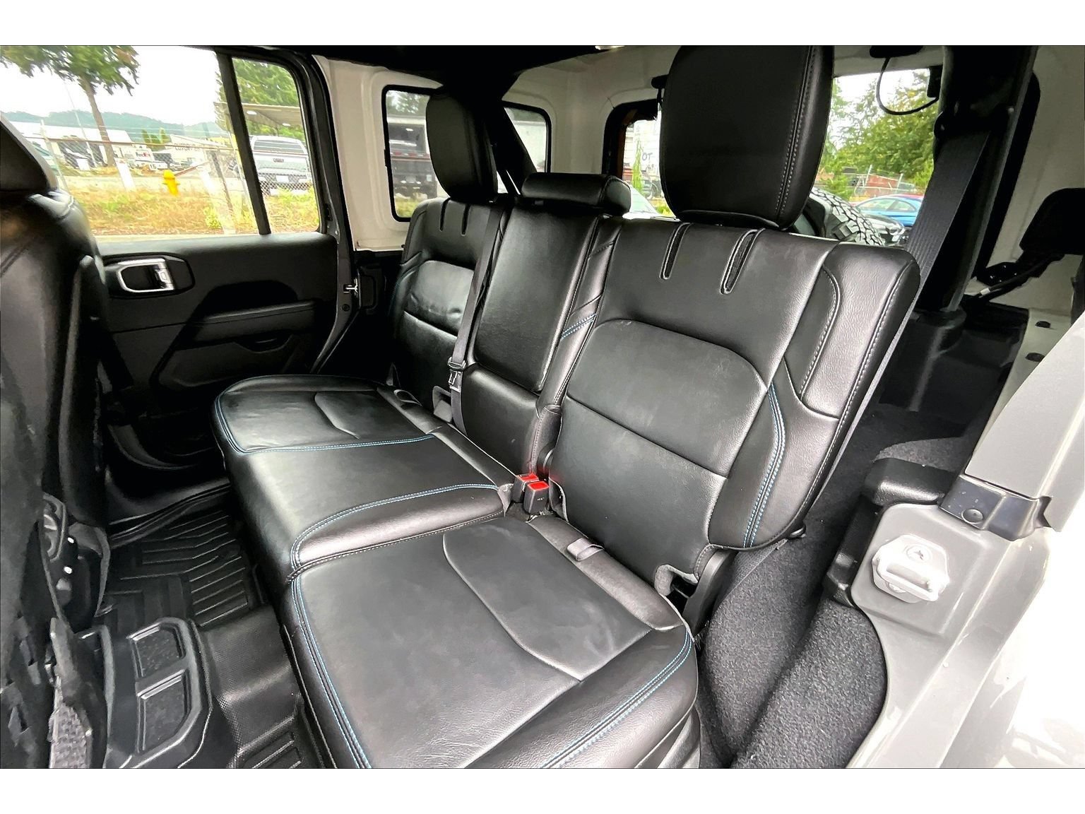 Used 2021 Jeep Wrangler Unlimited Rubicon 4xe w/ Steel Bumper Group AWD/4WD image 25