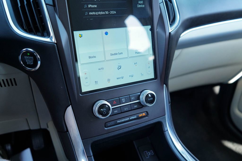 Used 2021 Ford Edge Titanium FWD image 20