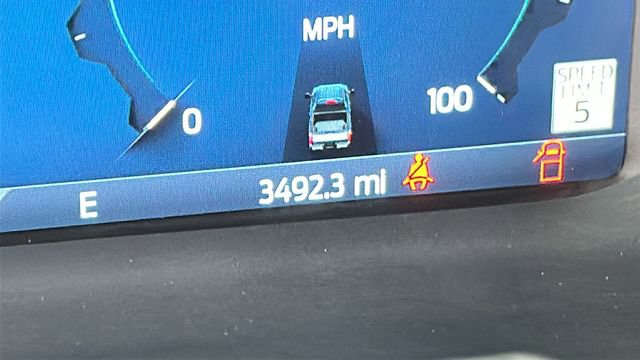 Used 2024 Ford F450 Platinum w/ FX4 Off-Road Package image 27