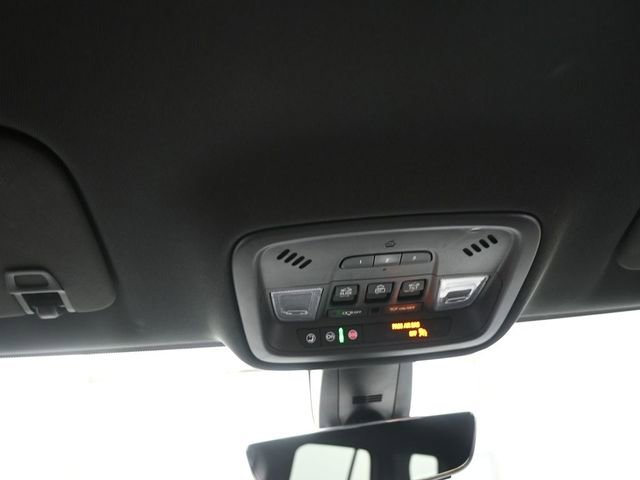 Used 2023 Chevrolet Traverse Premier w/ Redline Edition image 12