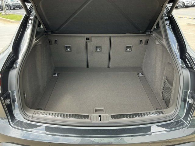 New 2025 Porsche Macan image 26