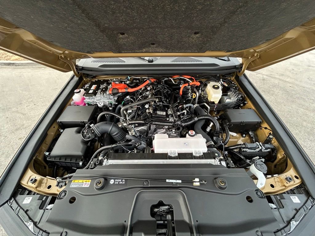 Used 2025 Toyota Land Cruiser image 32