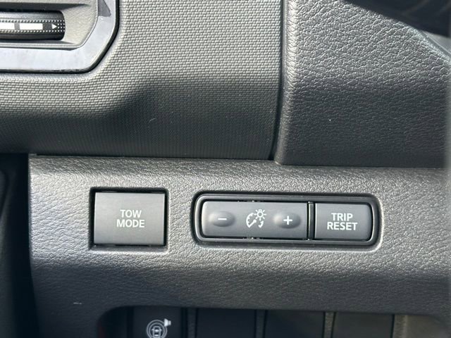 Used 2023 Nissan Frontier PRO-4X w/ Technology Package image 37