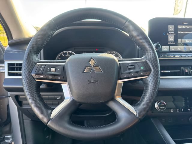 Used 2022 Mitsubishi Outlander SE AWD/4WD image 25