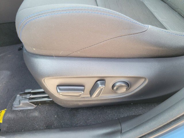 Used 2022 Toyota RAV4 SE image 25