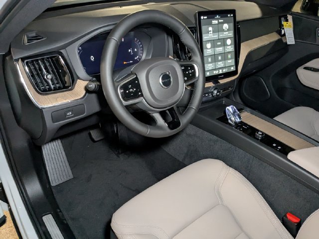 New 2026 Volvo XC60 B5 Plus w/ Protection Package Premier AWD/4WD image 12