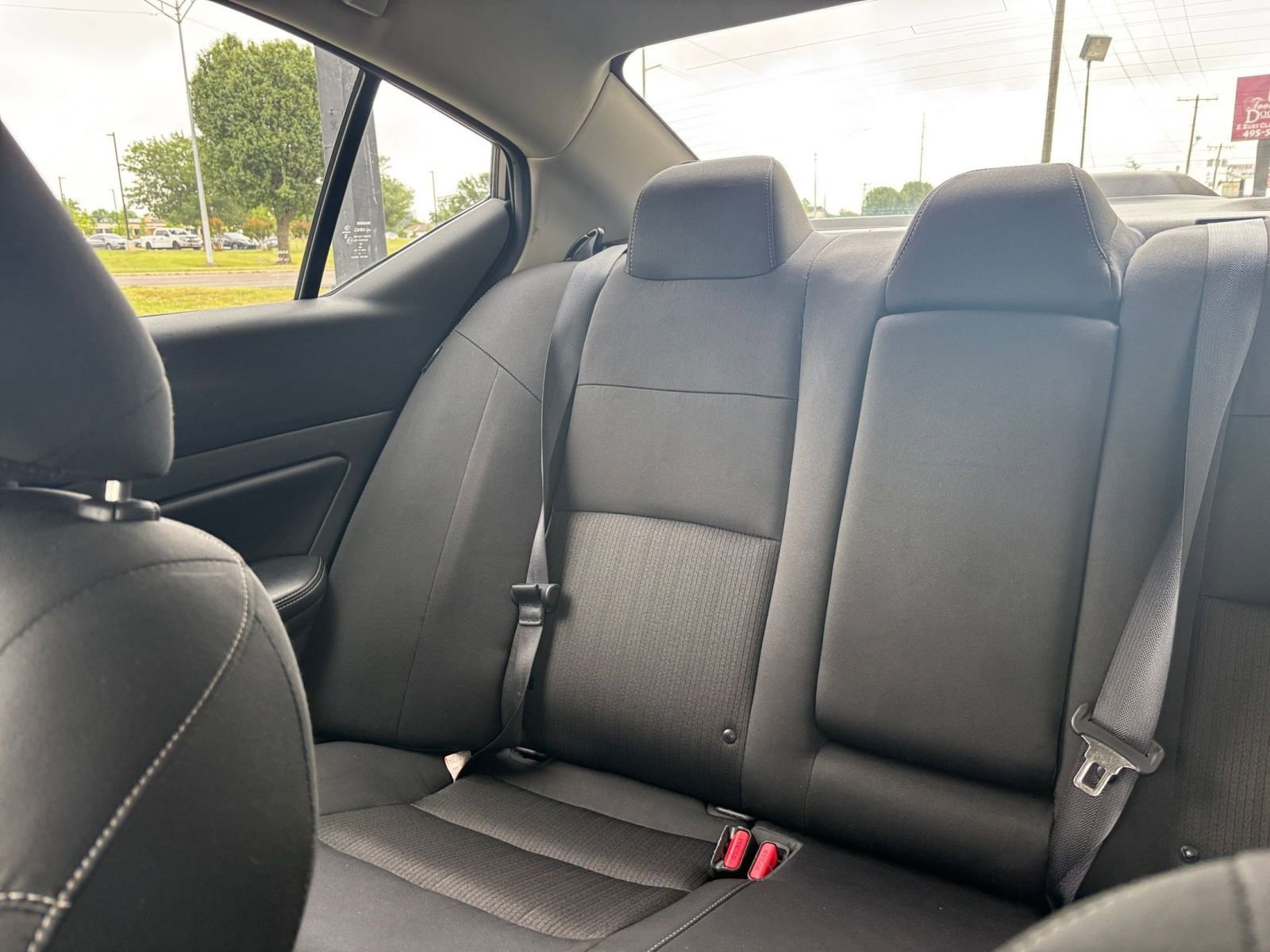 Used 2025 Nissan Altima 2.5 SV FWD image 39