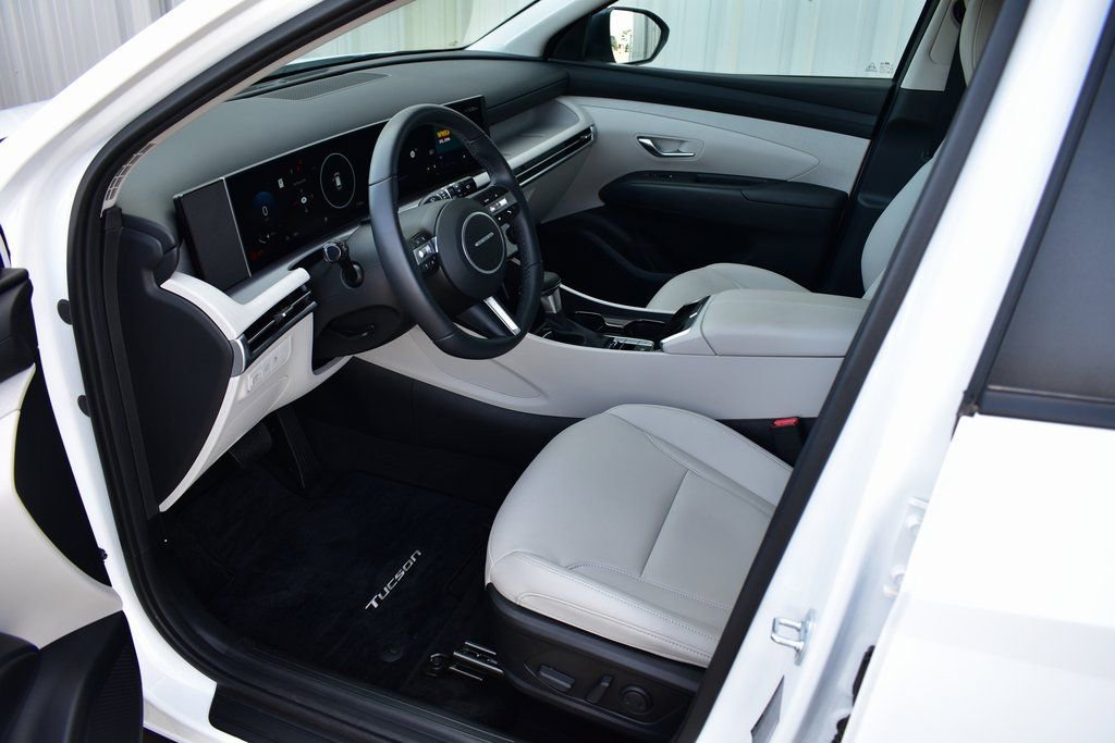 Used 2025 Hyundai Tucson SEL image 16