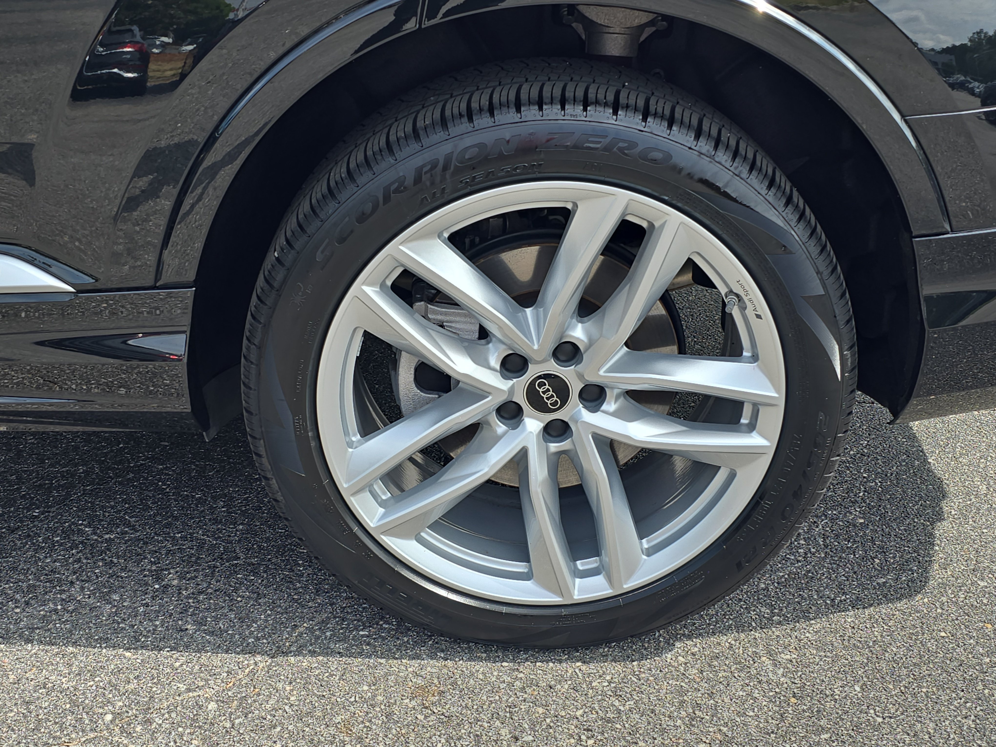 Used 2025 Audi Q7 3.0T Premium Plus AWD/4WD image 36