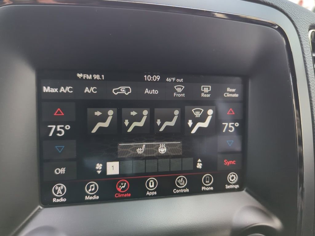 Used 2018 Dodge Durango GT w/ Blacktop Package image 13