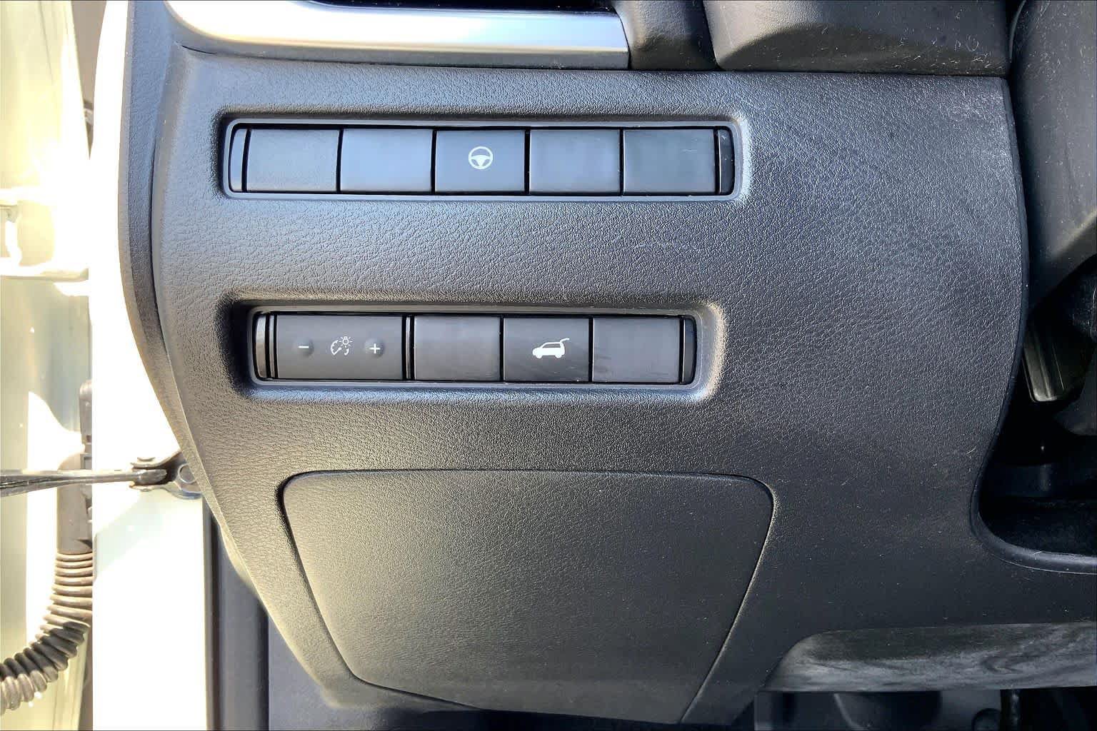 Used 2022 Nissan Rogue SL FWD image 33