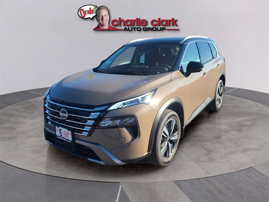 Used 2024 Nissan Rogue SL w/ SL Premium Package image 1