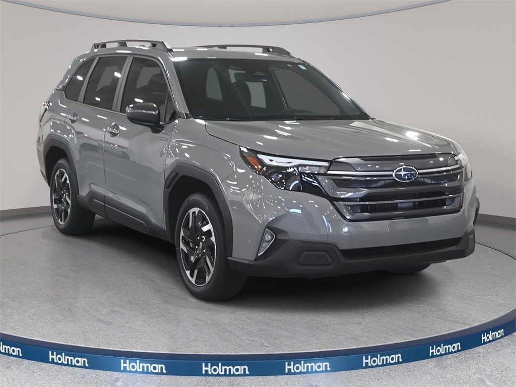 Used 2025 Subaru Forester Premium image 4