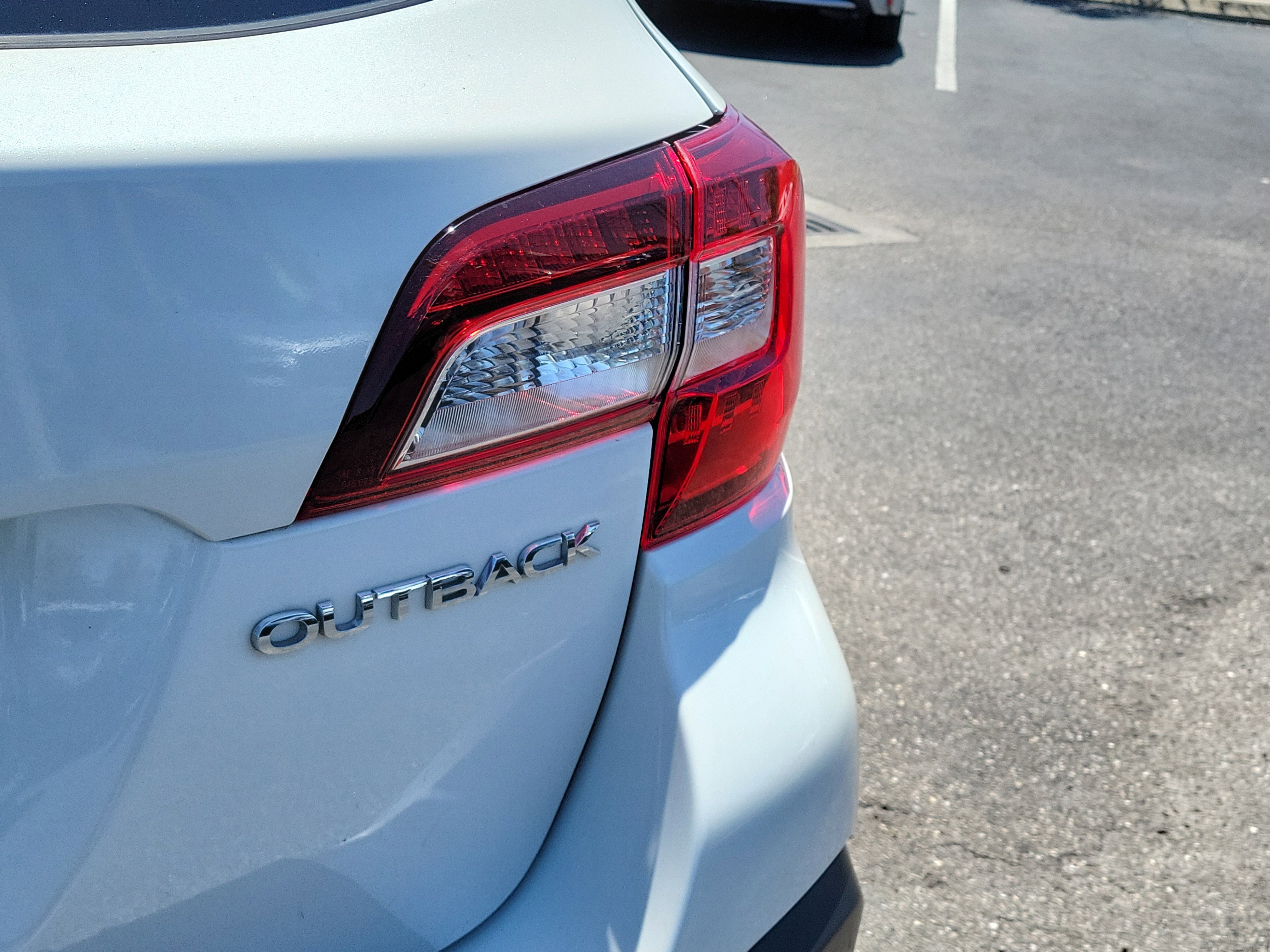 Used 2019 Subaru Outback 2.5i Limited image 11