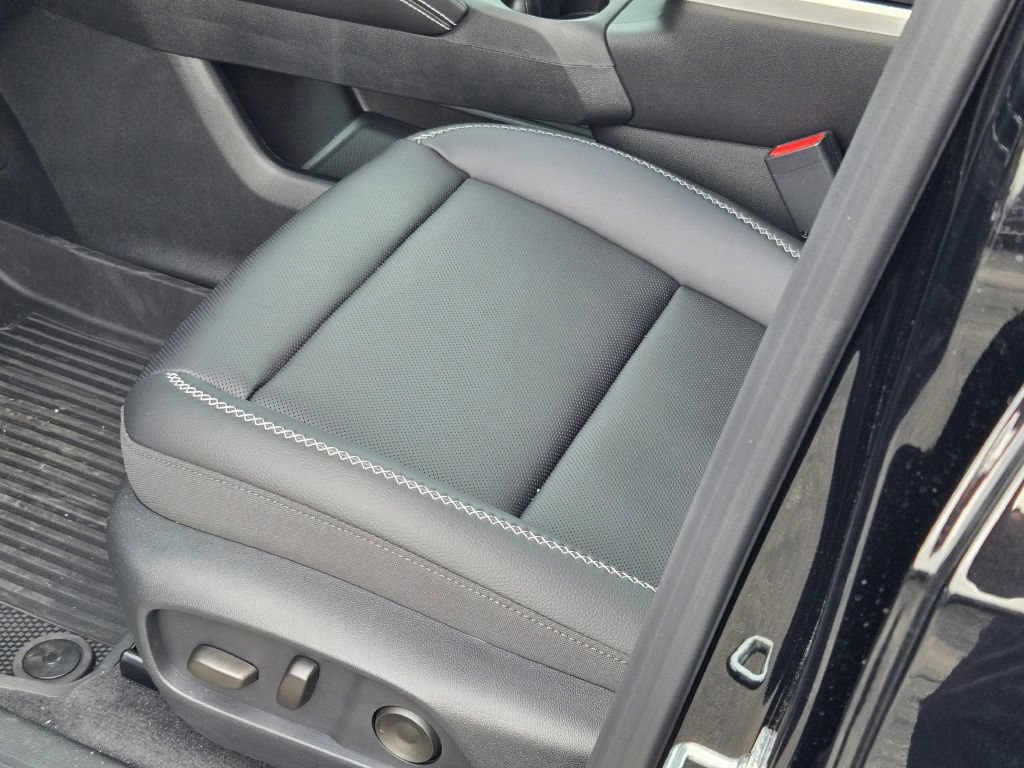 New 2027 GMC Terrain Denali w/ LPO, Floor Liner Package AWD/4WD image 9