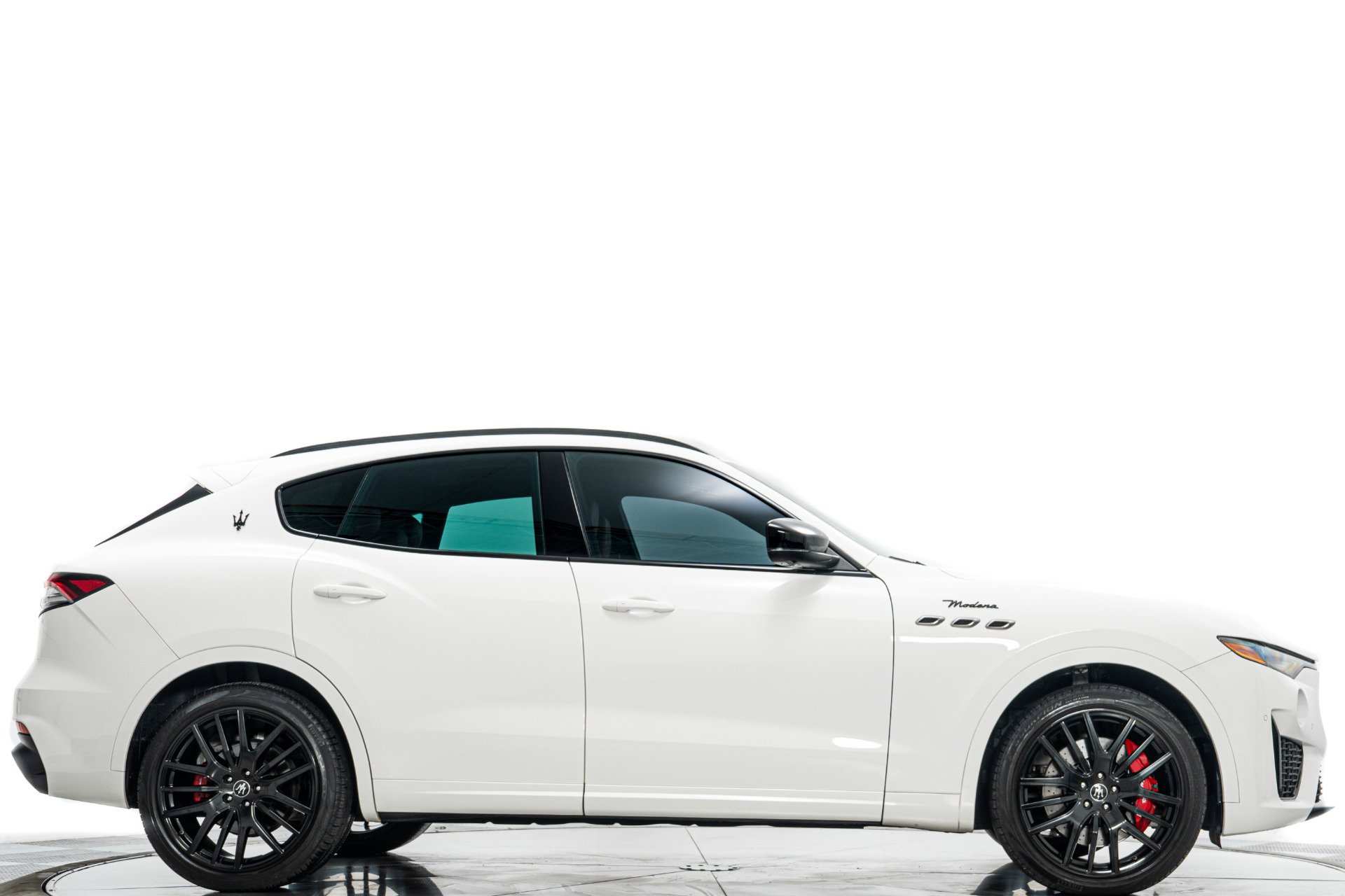 Used 2022 Maserati Levante Modena image 2