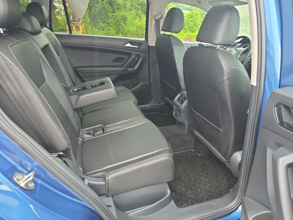 Used 2018 Volkswagen Tiguan SEL AWD/4WD image 47