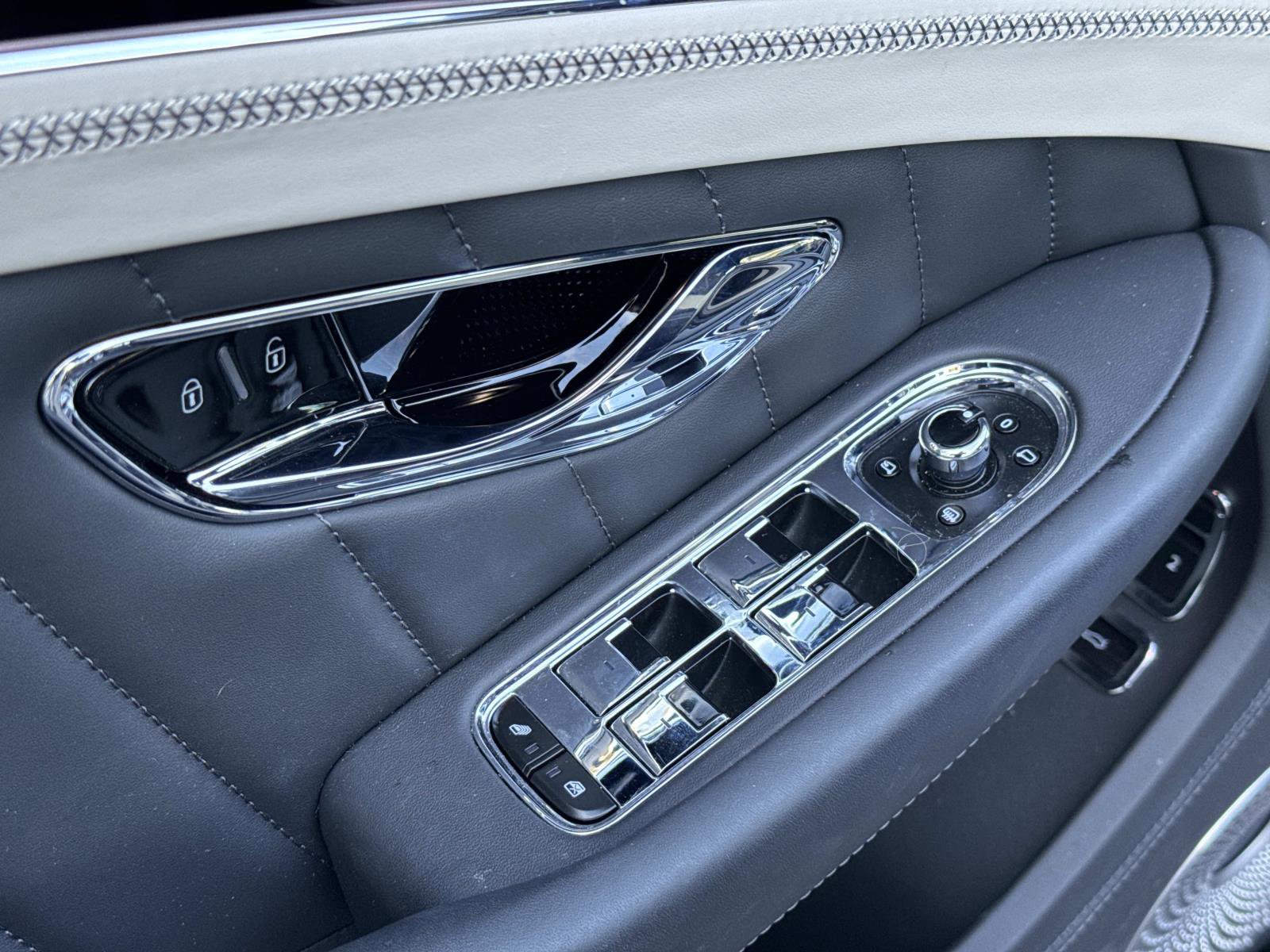 Used 2024 Bentley Continental GT image 12