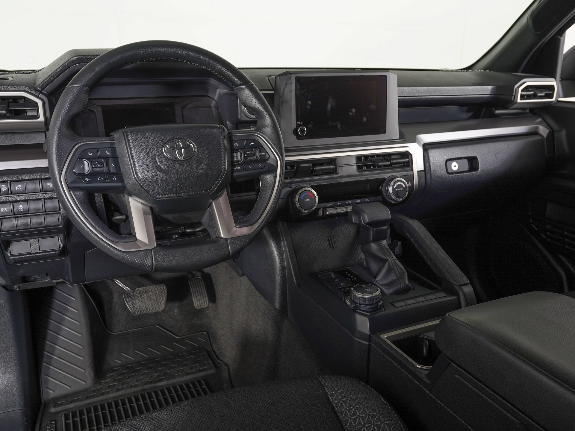 Used 2026 Toyota 4Runner SR5 AWD/4WD image 14