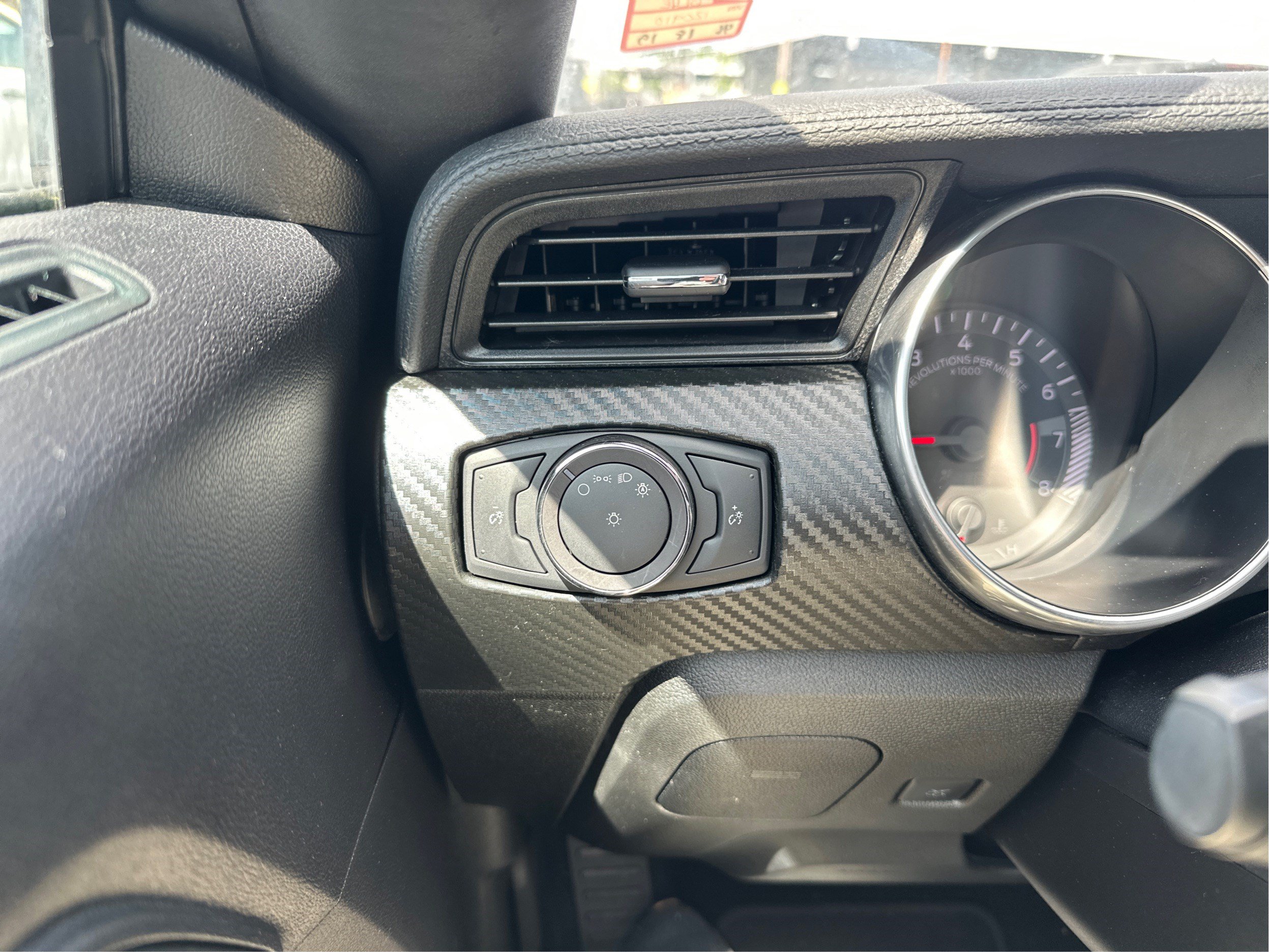 Used 2019 Ford Mustang Coupe RWD image 18