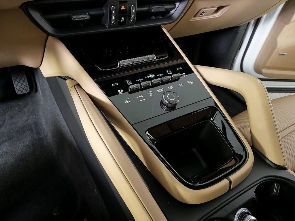 New 2026 Porsche Cayenne image 19