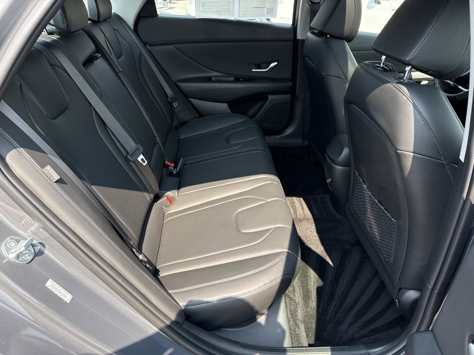 Certified 2024 Hyundai Elantra Limited FWD image 21