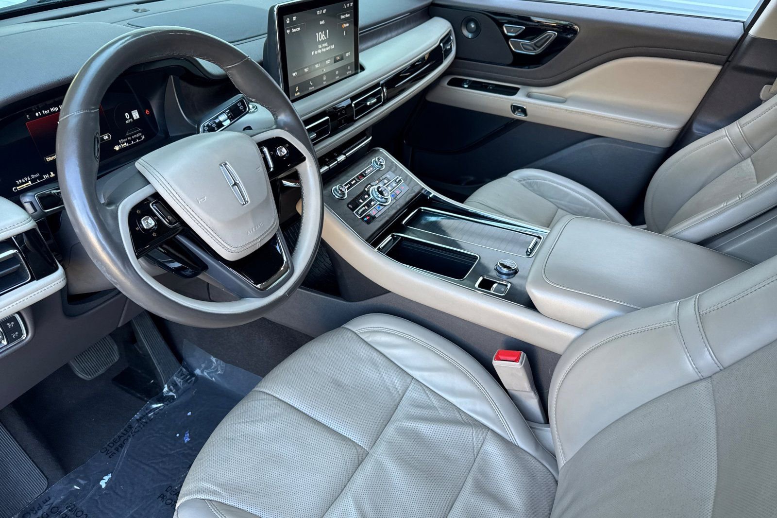 Certified 2020 Lincoln Aviator Reserve w/ Equipment Group 201A image 10