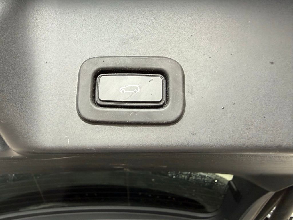 Used 2020 Land Rover Range Rover Evoque SE image 27