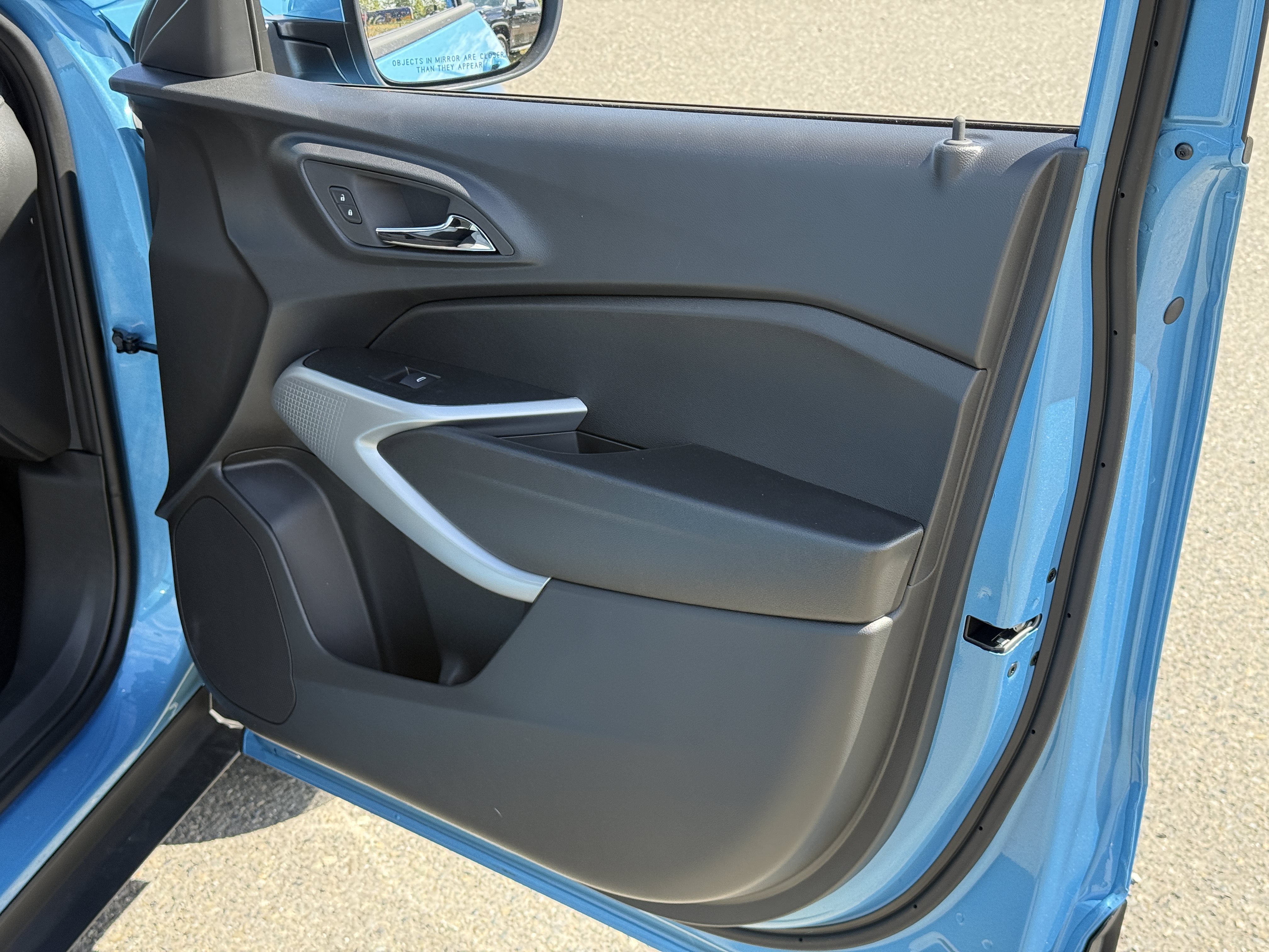New 2026 Chevrolet Trax LS w/ LS Convenience Package FWD image 20