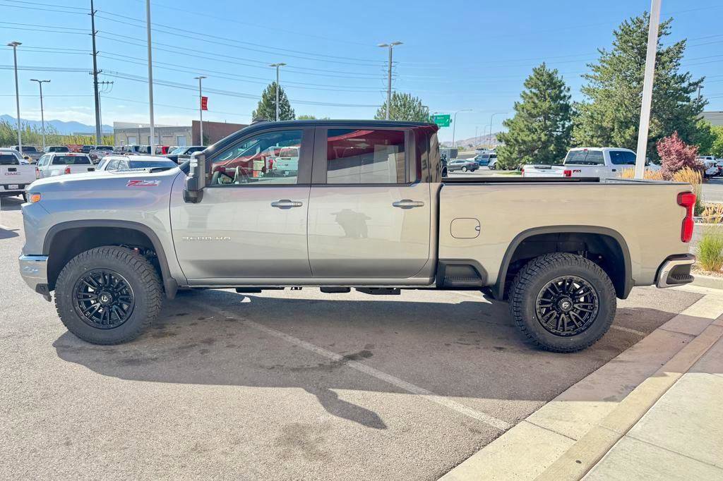 Used 2025 Chevrolet Silverado 3500 LT w/ All Star Edition image 11