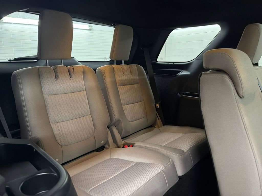Certified 2019 Ford Explorer FWD image 30